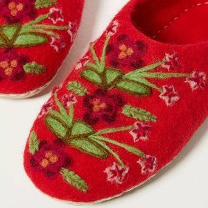 Anthropologie French Knot Secret Garden Wool Slippers Felt Holiday Gift